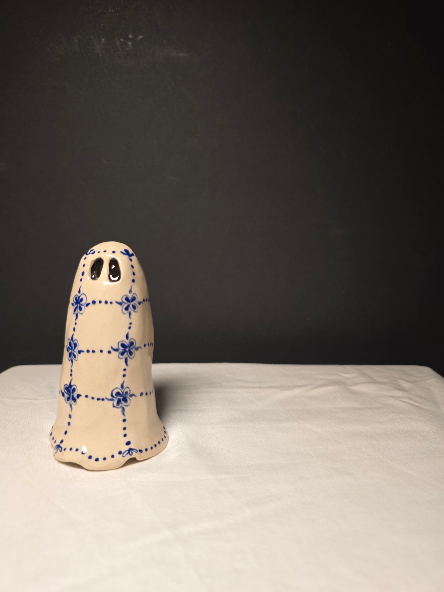 Blue blanket- Ceramic Ghost