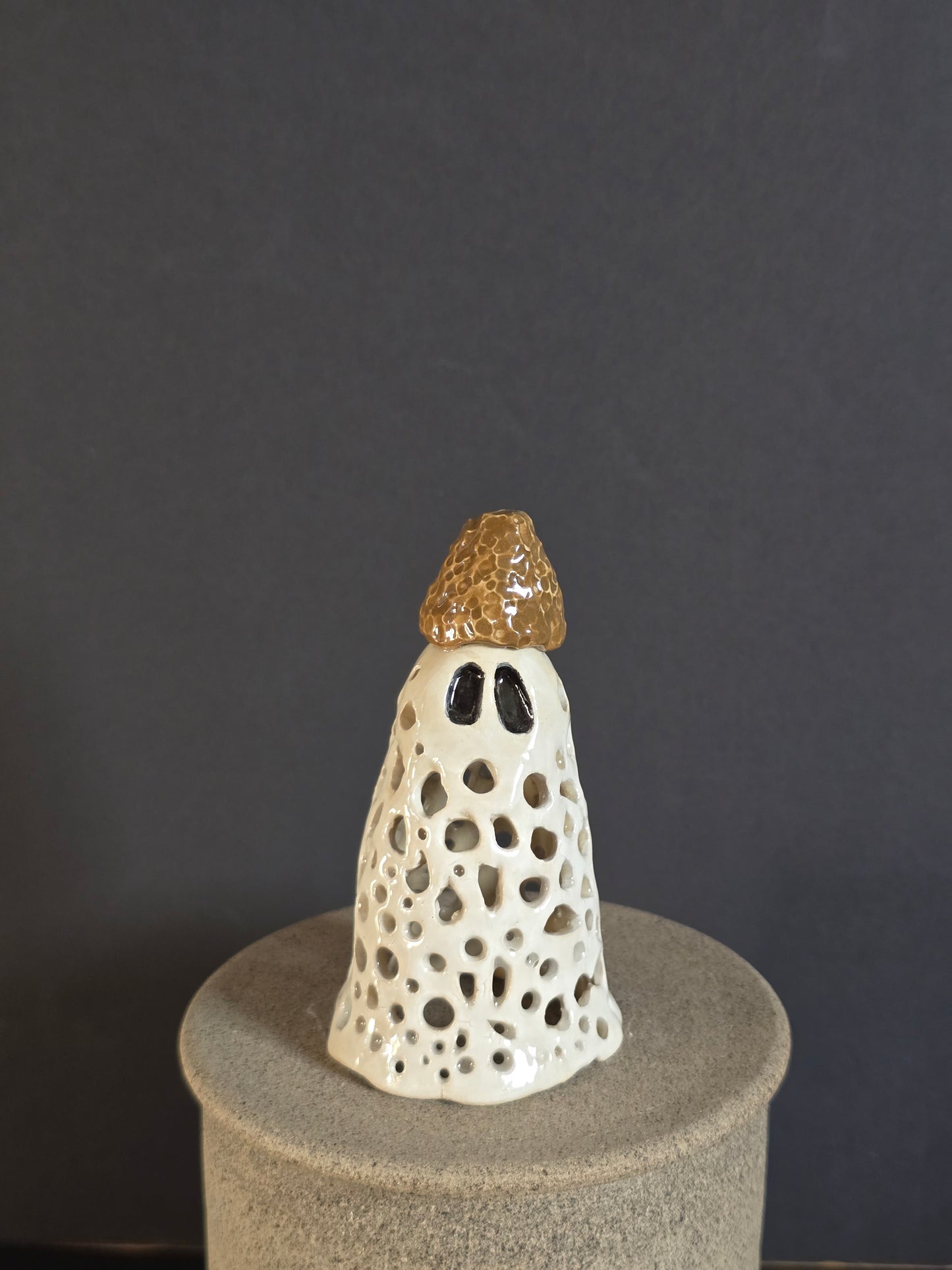 Bridal Veil Shroom - Ceramic Ghost