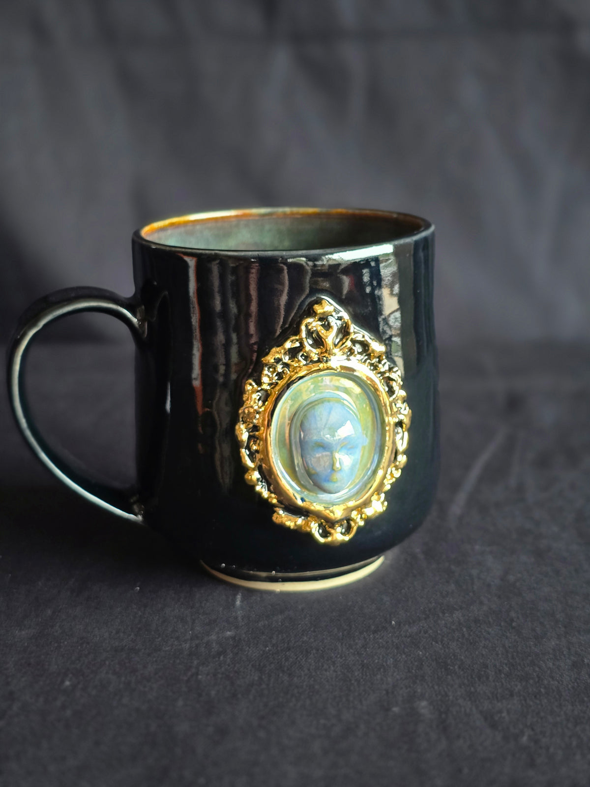 Mirror, Mirror, on the wall Mug