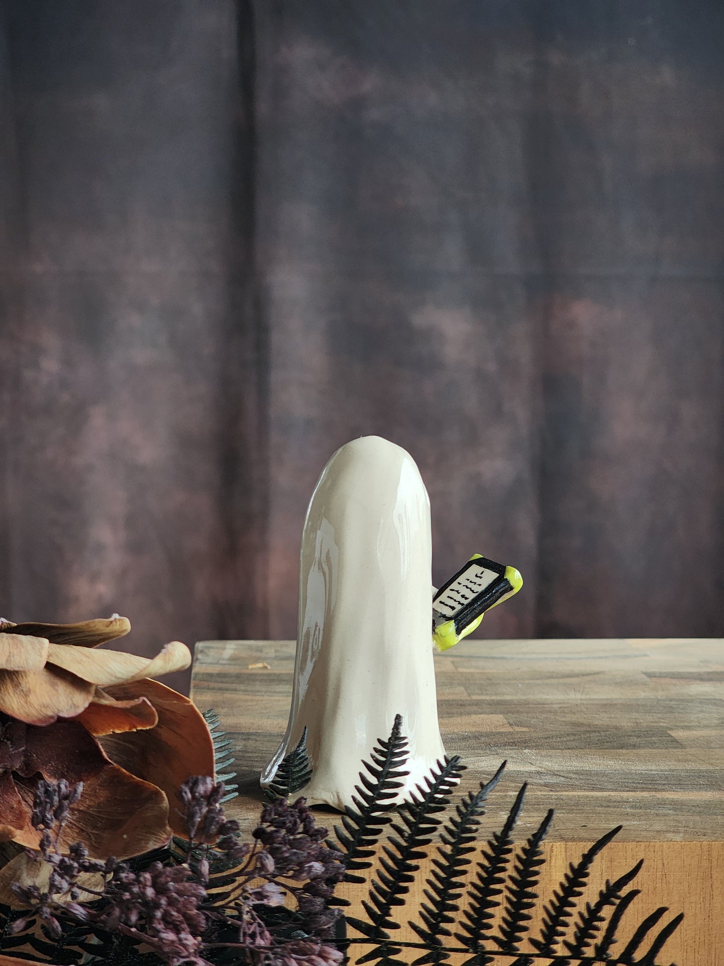 E-Bookish Boo with Strap Ceramic Ghost