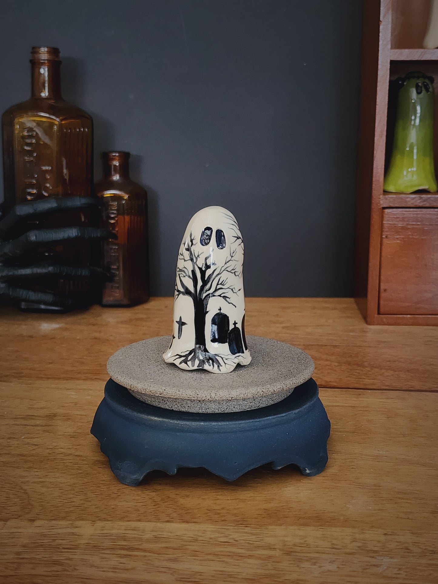 Graveyard Ghoul 2- Ceramic Ghost