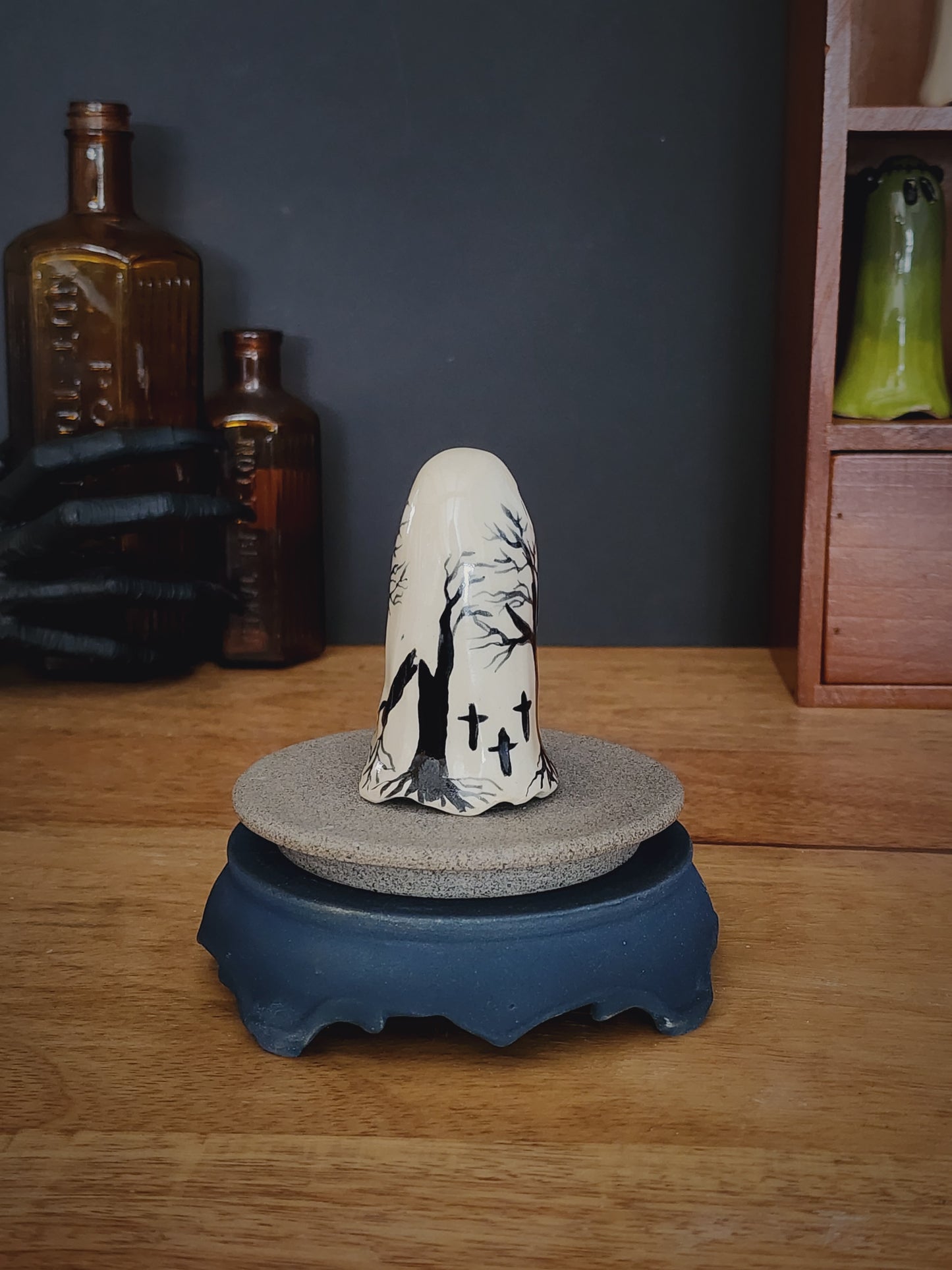 Graveyard Ghoul 2- Ceramic Ghost