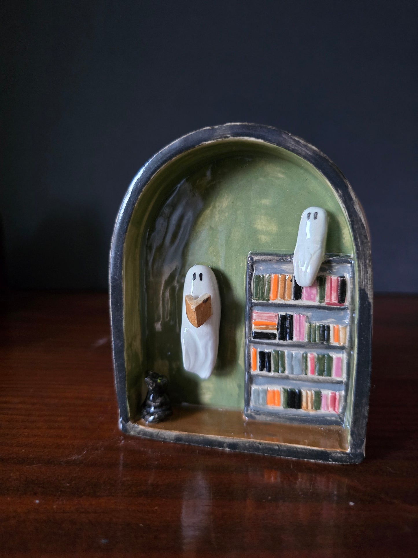 Library Die-orama