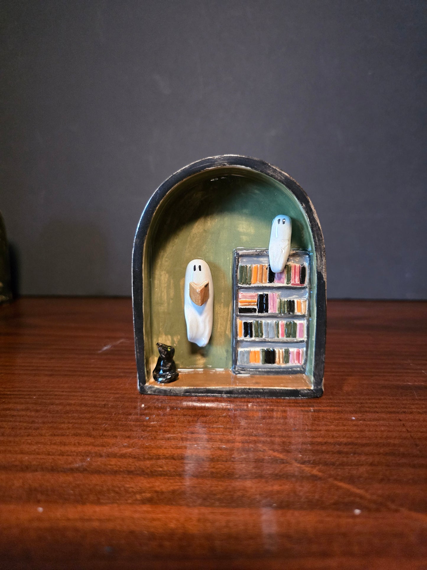Library Die-orama