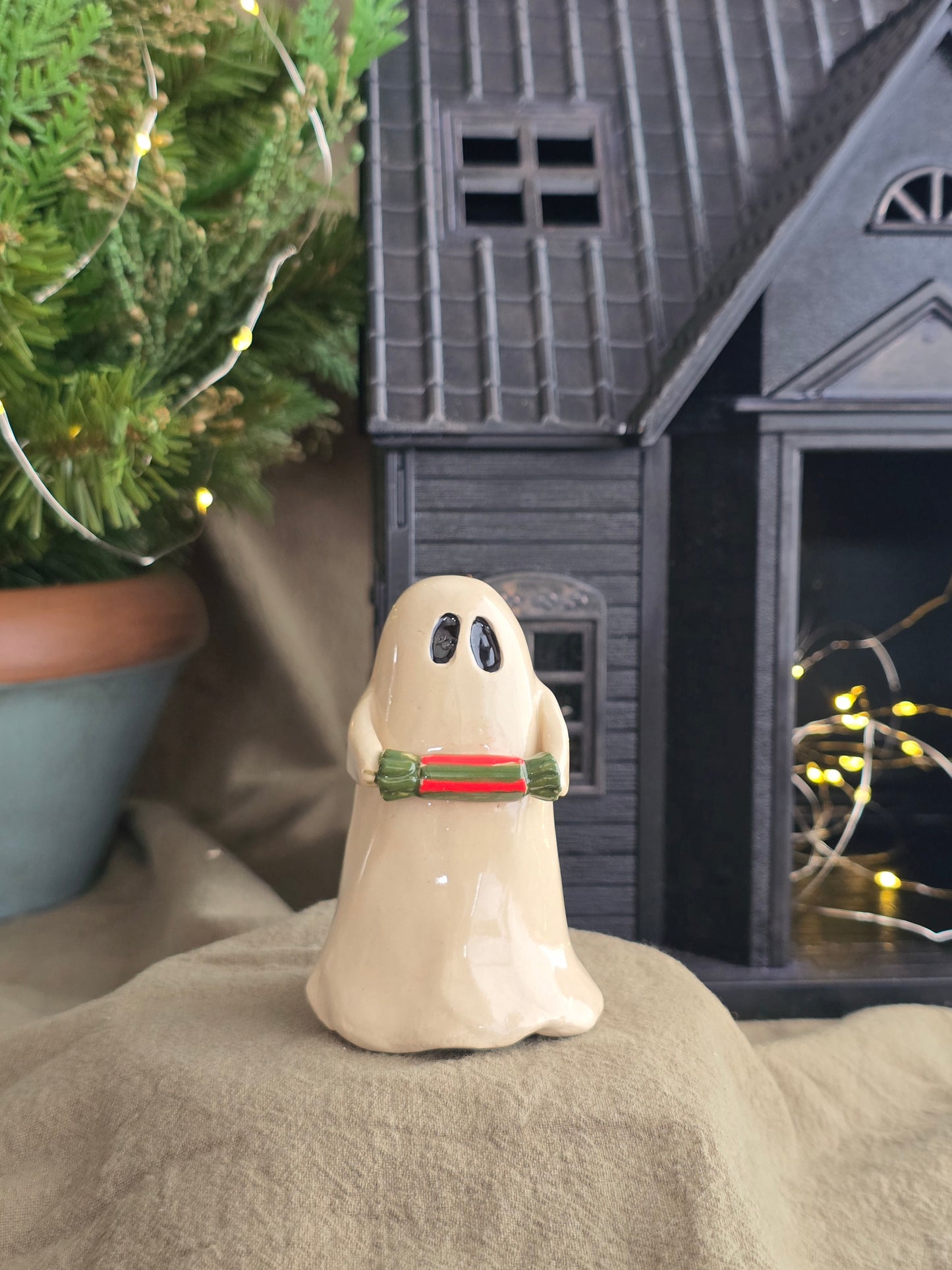 Cracker - Ceramic Ghost