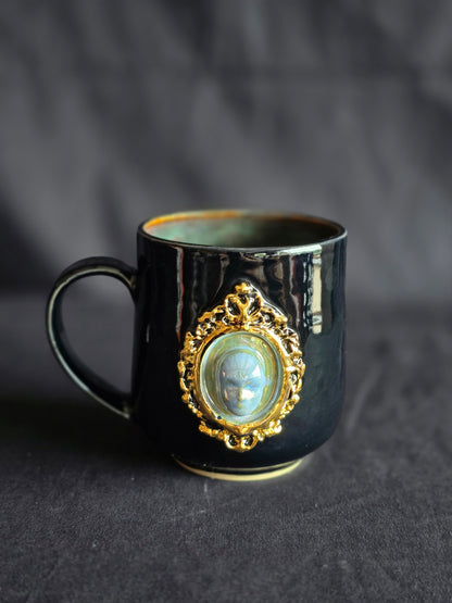 Mirror, Mirror, on the wall Mug